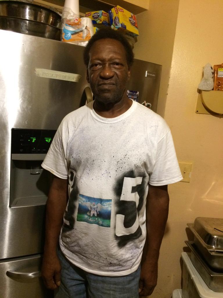 shosohollywood's tweet image. Grandpa rocking his 1⃣5⃣ dom shirt made by @AaeMae ❤️❤️ #ripdom