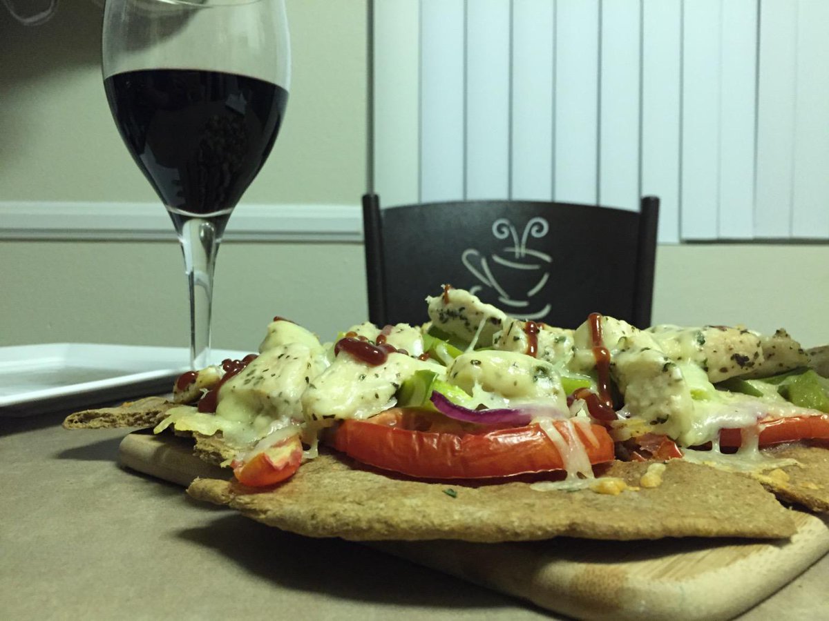 Noopson's tweet photo. Does my lady know how to cook or what?

#ialreadyknowtheanswer
#bejelous http://t.co/wWUi5lot54