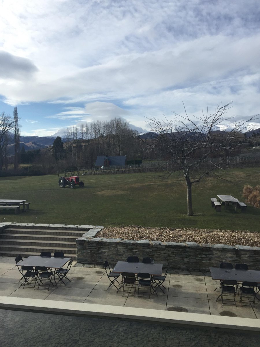 Amisfield's tweet image. View from the office #testingtechnology #newphone #worklife