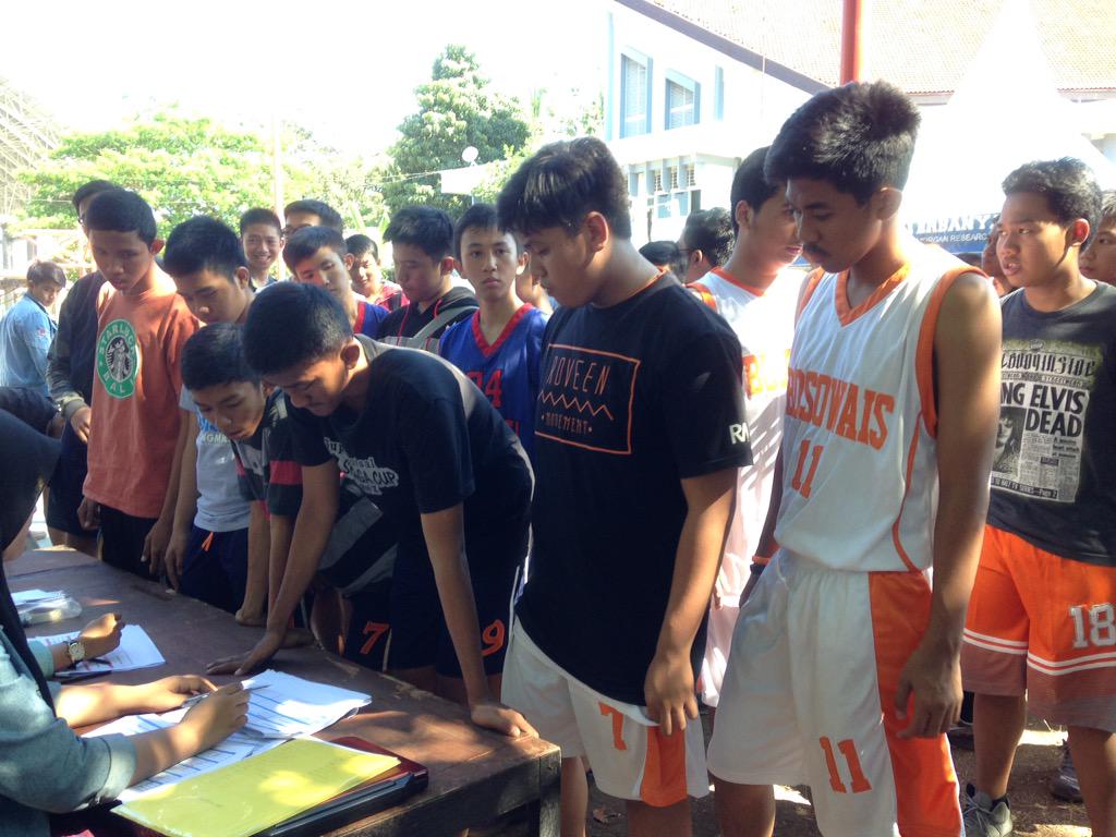 alifalim's tweet image. Pendaftaran Bosowa School Makassar di pertandingan Loop 3 on 3 Mks @loopmks @dblmakassar #jurnalis #loopmks
