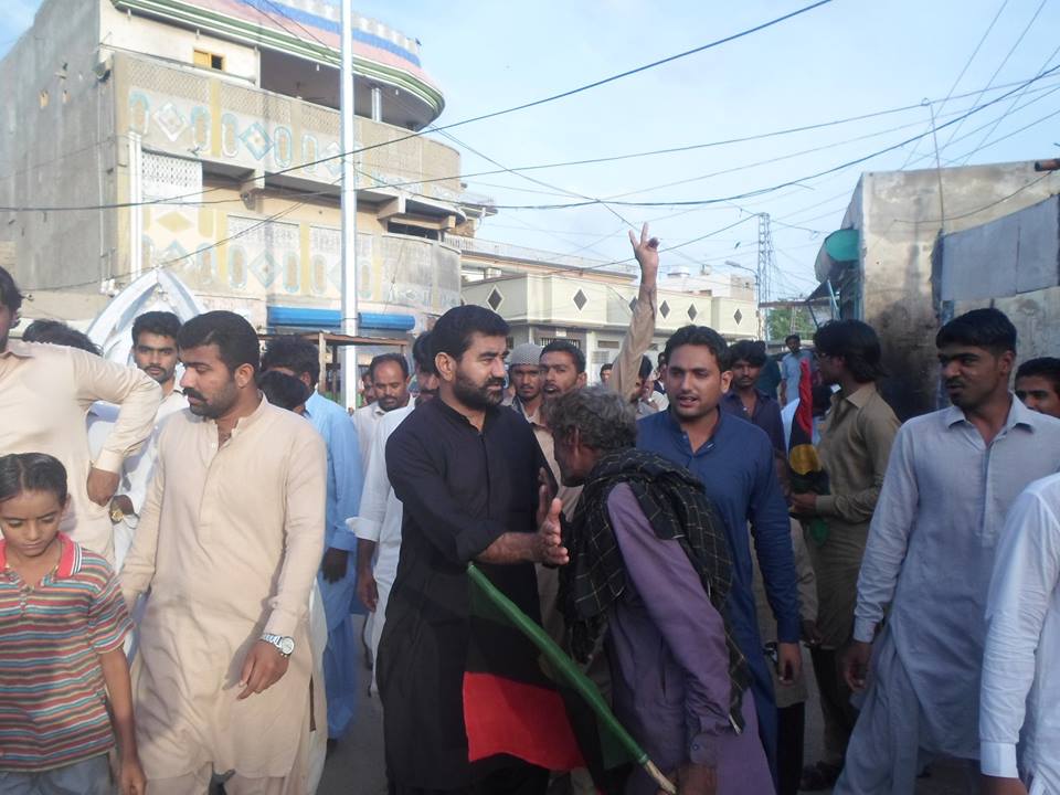 mshahzadburfat's tweet photo. General Sectery #SPYO Nadir Hussain Khowaja Meet #PPP Senier Worker's Talhar
Districe Badin
@BBhuttoZardari http://t.co/HMIj7tmPi6