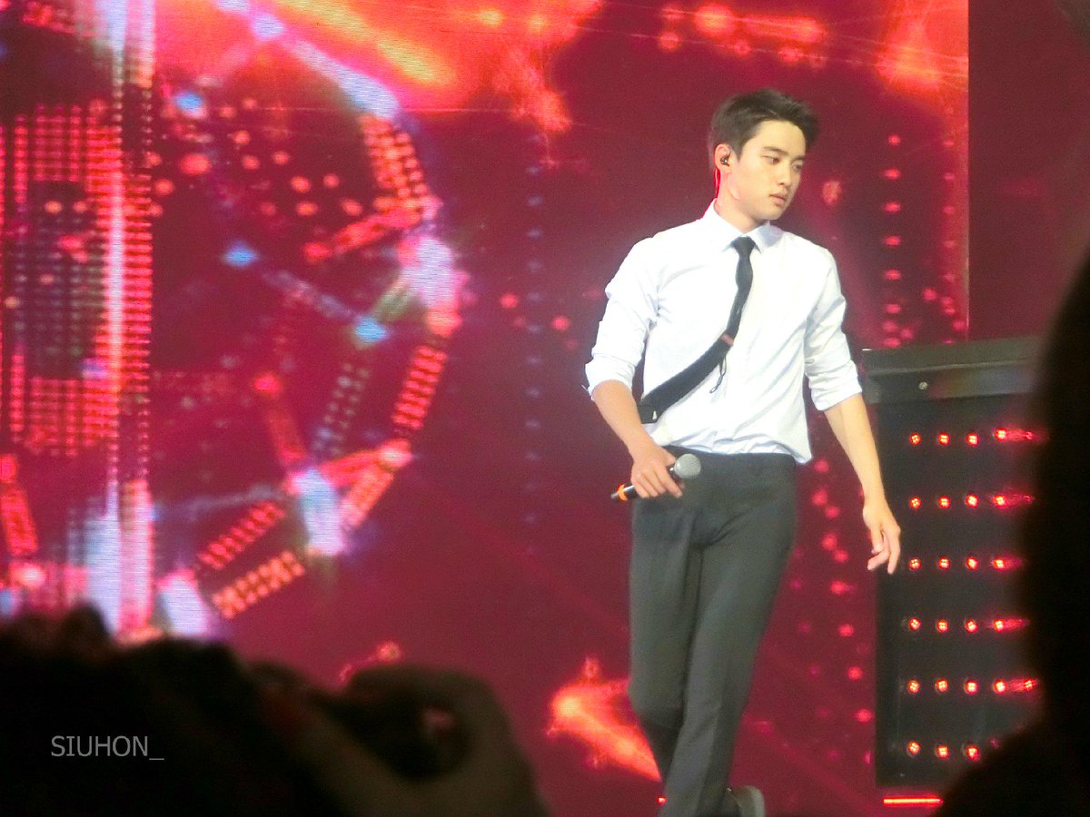 DOThFanclub's tweet photo. 150817 The EXO'luXion in Hongkong (©SIUH0N_)
http://t.co/o1gBogW7fq
http://t.co/l5WiZyMIXQ
http://t.co/WG824Xsw7N http://t.co/JI81ADdlTp