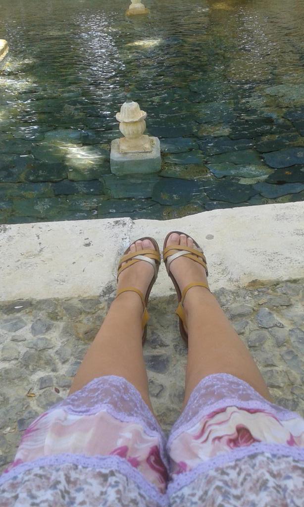 mariahenben's tweet photo. Relax 😋 http://t.co/qkEc1bhzBm