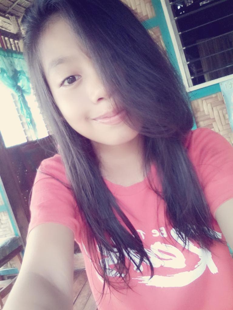 JerzMaglangit's tweet photo. Tama nga ba na mahalin ko sya kahit na alam kong may mahal na syang iba???? http://t.co/8zO9uk0cTg
