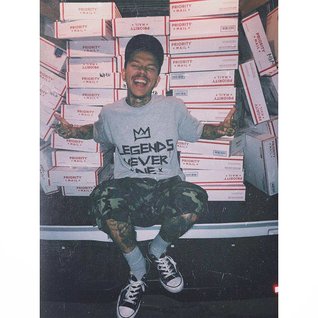 phoraheadd tweet picture