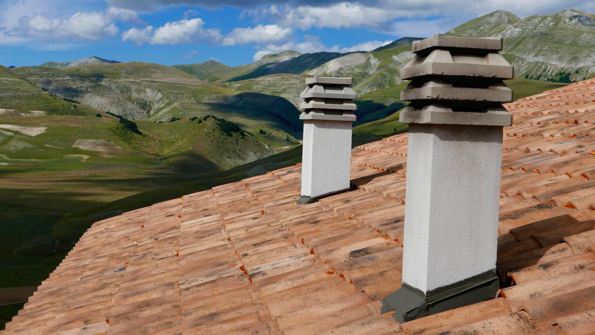 Rooftop under the Rooftop of the #Apennines #MontiSibillini #Umbria <a href="/VisitUmbria_IT/">Visit Umbria</a> <a href="/Umbriabella/">Umbria Bella</a> <a href="/UmbriaSI/">UmbriaSI</a> <a href="/OrnaOR/">Orna O'Reilly Weber</a>