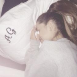 buterabsinde's tweet photo. Good Night loves๐๐๐
#offariana http://t.co/rmGFkQzWuZ