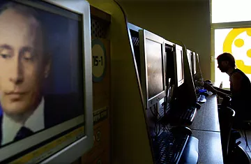 Siber_Bulten's tweet photo. Rus hackerlar Türk devlet kurumlarında ‘Suriye’yi aramış

http://t.co/Ympfq47qBk

#GameOverZeus #Rusya #botnet http://t.co/Wtru9hnaeM