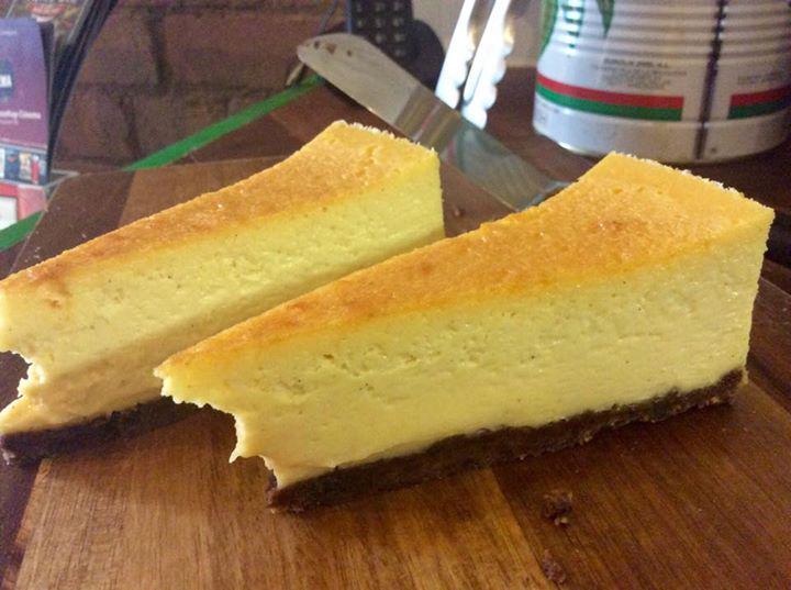 BalticBake's tweet photo. White chocolate cheesecake #workoftart #treatwatch http://t.co/kDe8QoeTfi