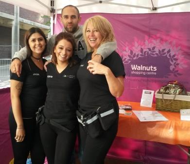 WalnutsCraft's tweet photo. @eventsLollipops team photo! Looking forward to a great day today! @WalnutsShopping #orpington http://t.co/UFQKvSDYBG http://t.co/GI5XkJjMwN