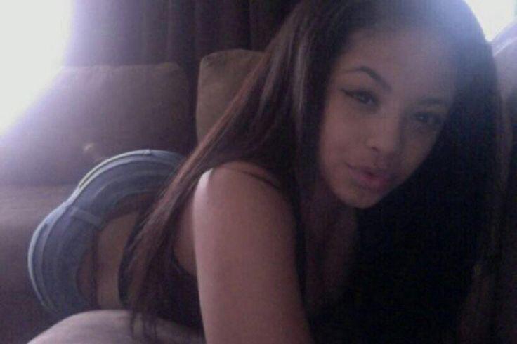 ArianaExy's tweet photo. My bfftle been through wat I'd been through I luv her she's a real friend and she all I ask in a friend luv u nayjae http://t.co/f6pg1RHvhE
