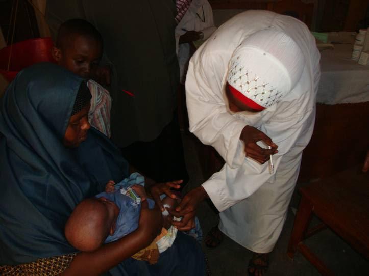 UNFPA_SOMALIA's tweet photo. @UNFPA works to provide #SRH services to ensure #safebirth even in conflict @GKyeyune @Pilirani @bettyoloo @RuthKSol http://t.co/OziyjX3Zpz