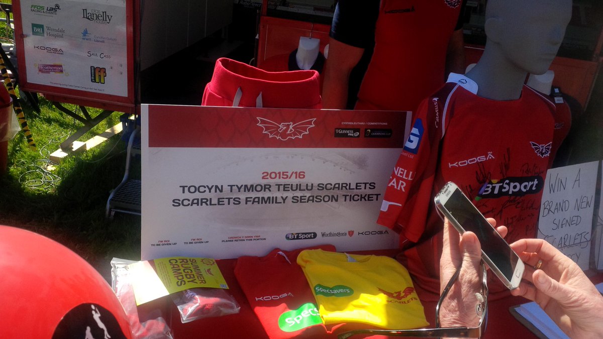 PritchyScarlet's tweet photo. @scarlets_rugby http://t.co/7g8EOJnbEj