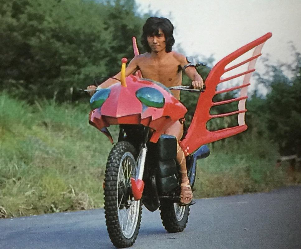 織田原由美子 在 Twitter 上 バイクの日 仮面ライダーアマゾン のジャングラー 太陽の石 で動くエコなバイク Http T Co Ezogpqknf5 Twitter