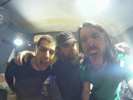 DDiaFrases's tweet photo. #DependelDia #FotoDependel #Dan #Carlos y #DaniEloy #Local http://t.co/OE8hLdLygO