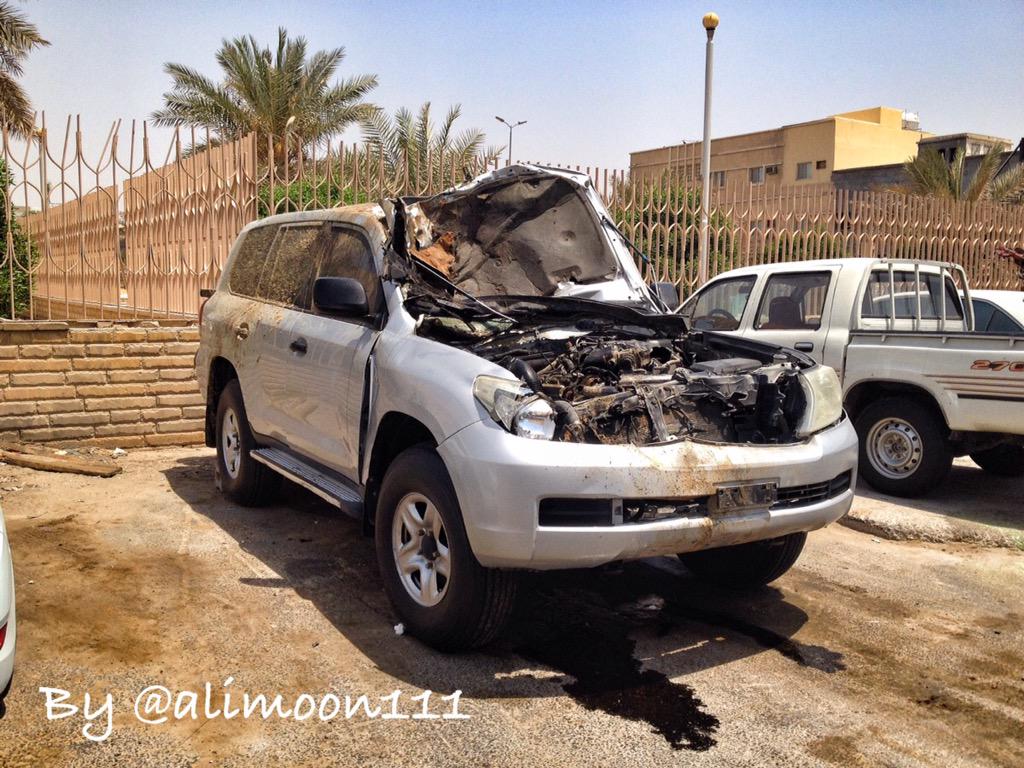 alimoon111's tweet photo. خط #العقير
خسّرنا الأرواح والممتلكات
إن لم تكن بسبب ازدواج الخط
كانت بسبب الإبل السائبة

والمسؤول في سبات ❗️
#الأحساء http://t.co/XnE7soNC9U