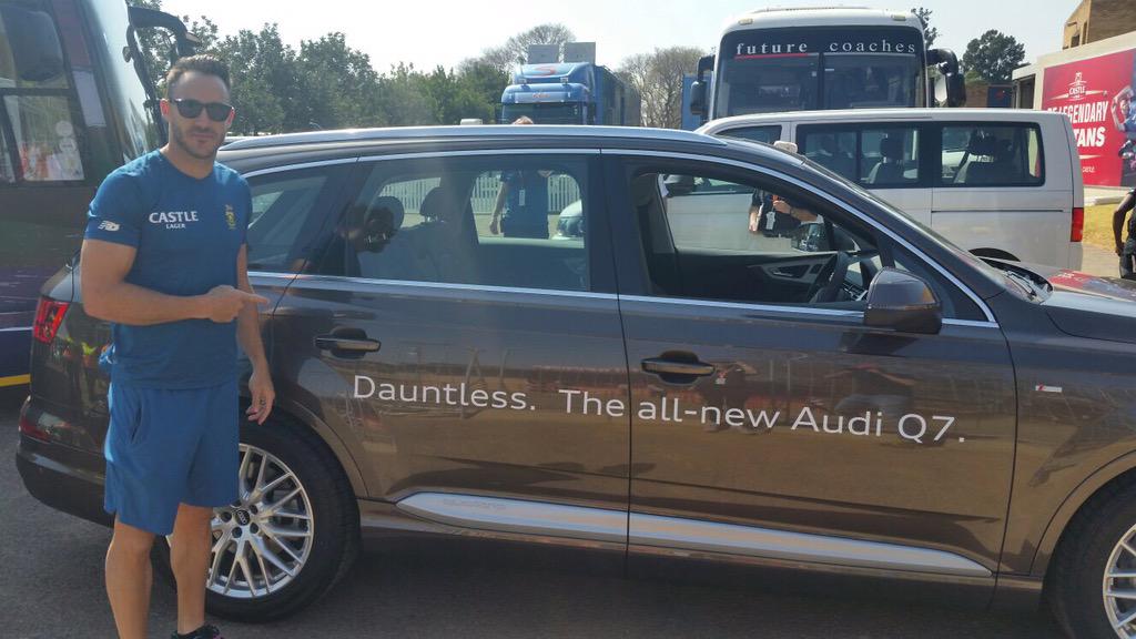 One of the world's best performers has just arrived at Centurion. Faf is looking pretty good, too. #VorsprungProteas