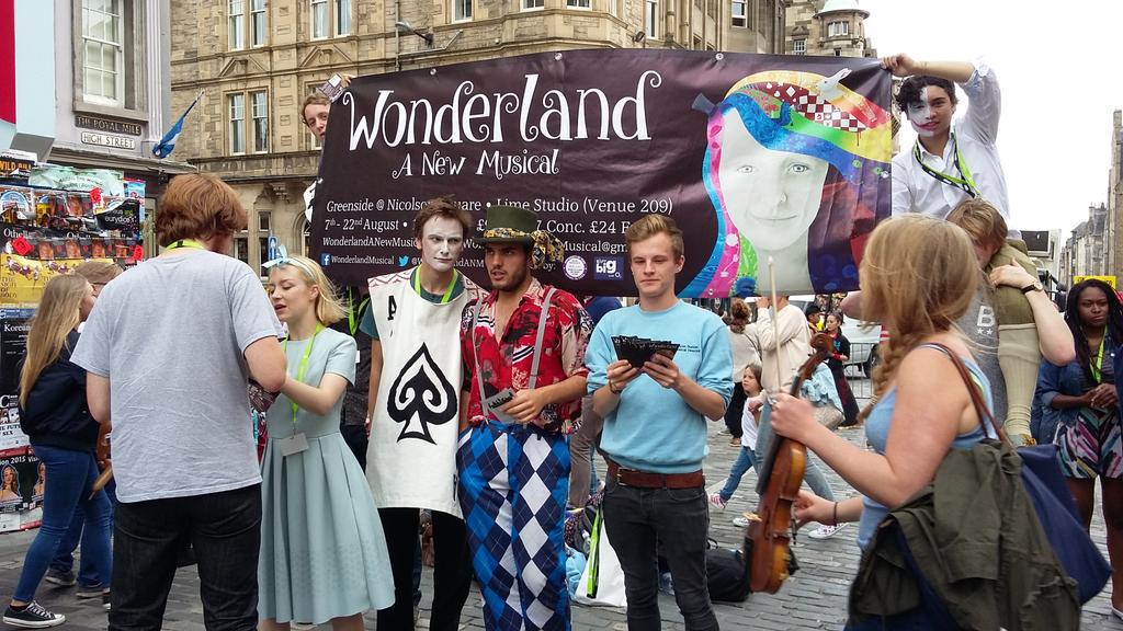 WonderlandANM's tweet photo. We're here on the mile! #WTFringe #royalmile #themile #wonderland #edinbrughfringe #fringe2015 http://t.co/WPprPHDMoy