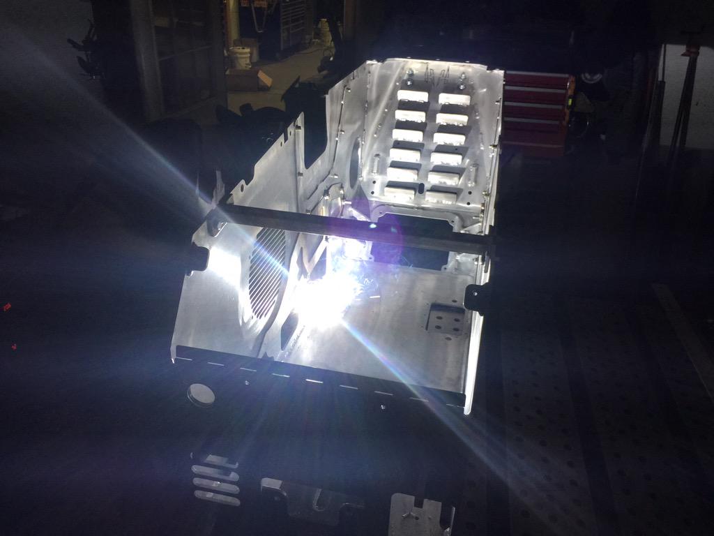 HoweandHoweTech's tweet image. Thermite welded to shipped to China. H&H the only U.S. robot maker that reverses GDP and has China buying US robots.