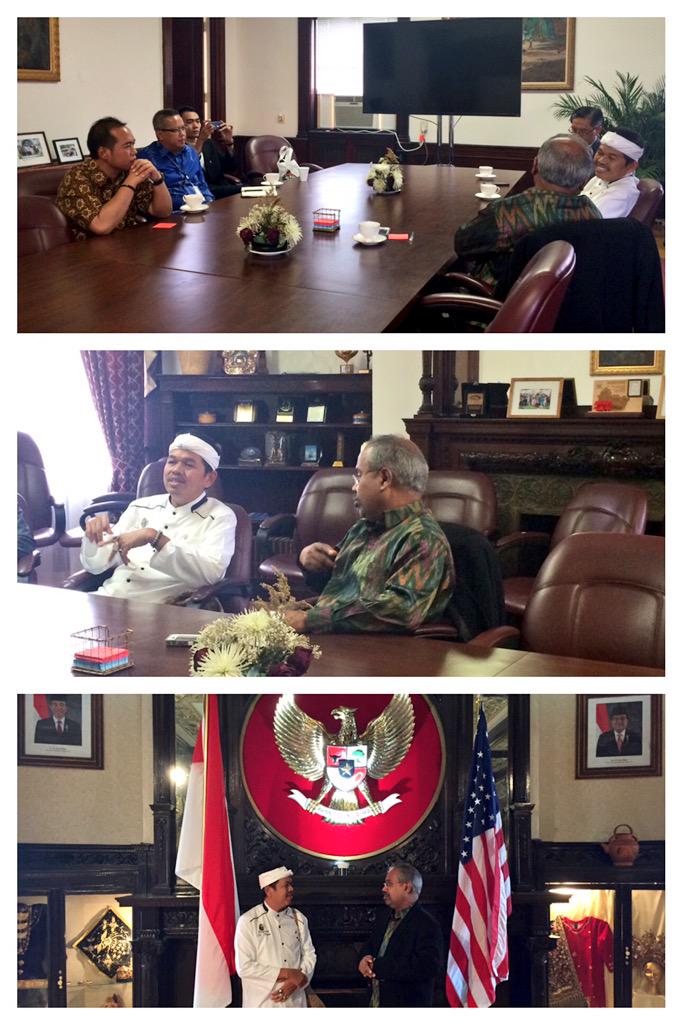 Discussion on innovative ways to build and empower community with the Regent of Purwakarta