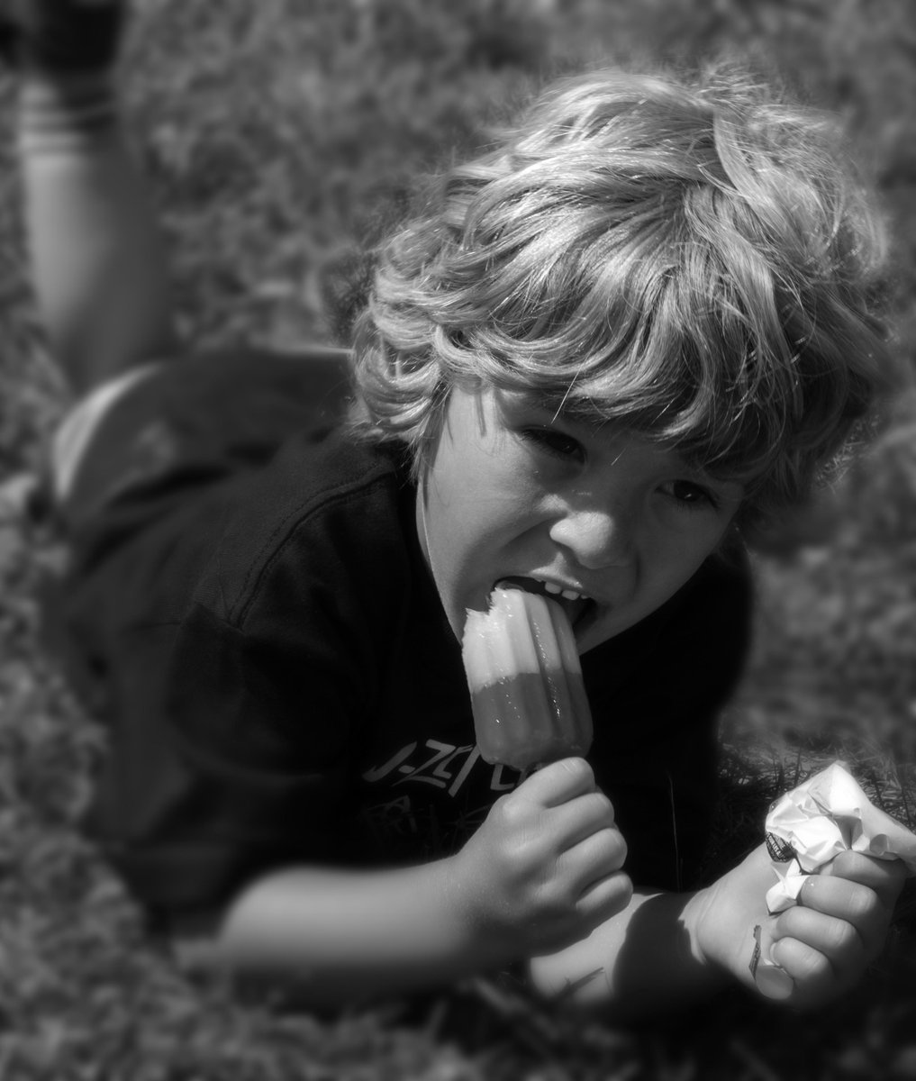 Enjoying a popsicle on a hot day Taste Ajax last Saturday at Ajax Rotary Park. #tasteajax <a href="/durhamfestival/">Durham Festival</a> <a href="/TasteAjax/">Taste Ajax</a>
