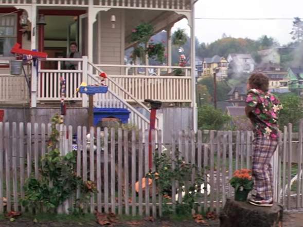 Independent's tweet photo. Goonies house shut down after owner gets sick of people doing the Truffle Shuffle on her lawn http://t.co/udTNhtqjNQ http://t.co/Ddk1c1DwFp