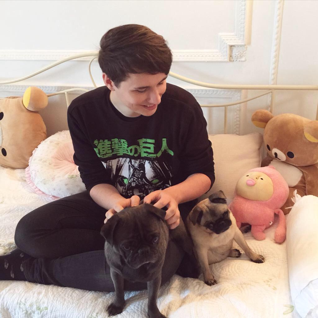 FalseHowell's tweet image. They call me the pug whisperer.