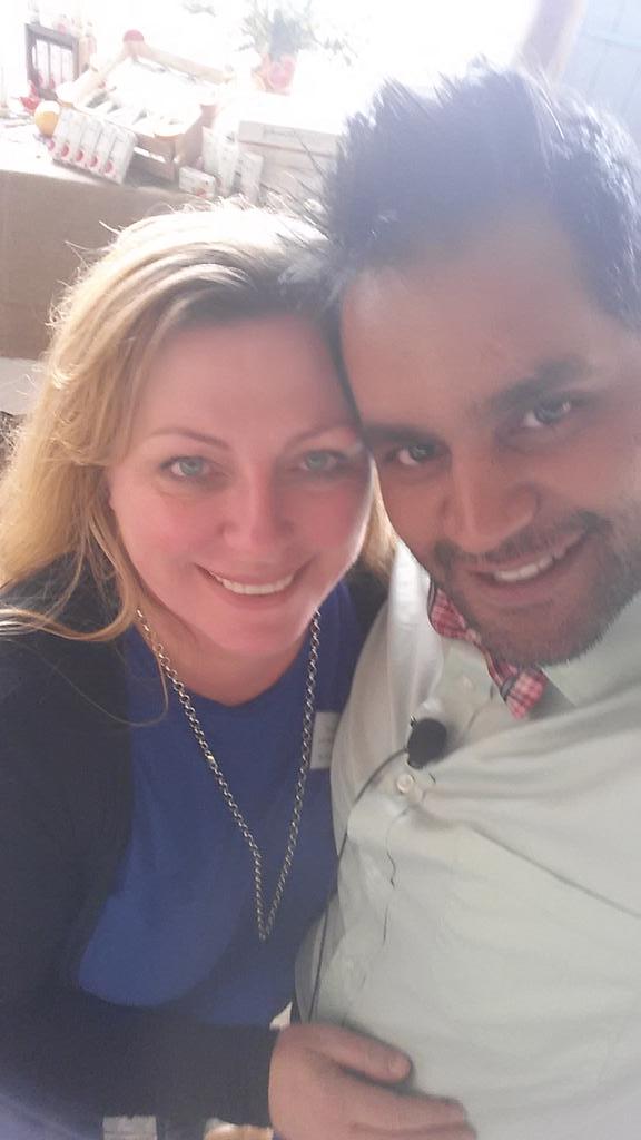 TracyVogel's tweet photo. Johnson's face launch with Humz #skinlovesjohnsons http://t.co/5yeGC61mJ0