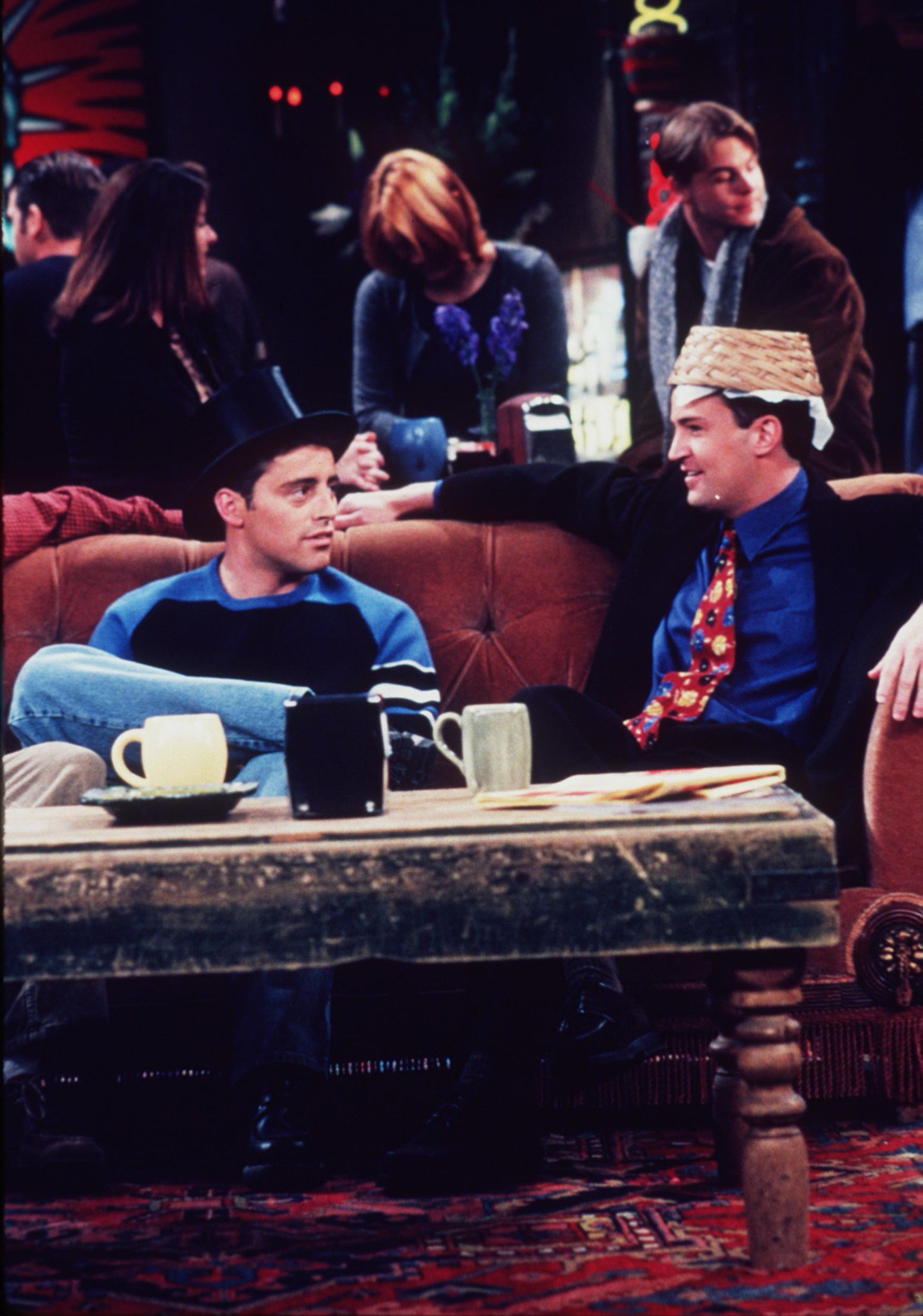 Happy Birthday Matthew Perry! What\s your favourite Chandler moment? 