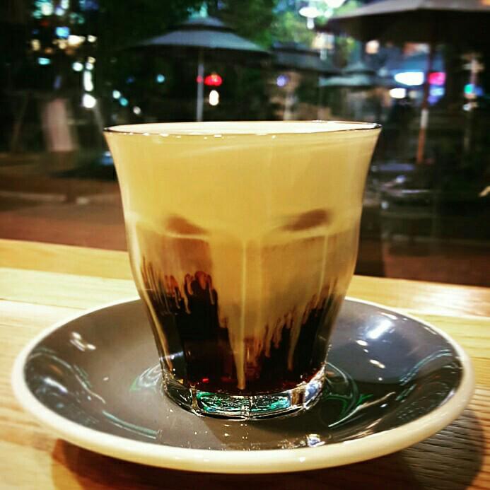 수요일에는 커피를... (@ ALEGRIA COFFEE ROASTERS - @alegriaroasters in 성남시, 경기도) swarmapp.com/c/dxnVWFVnqMe