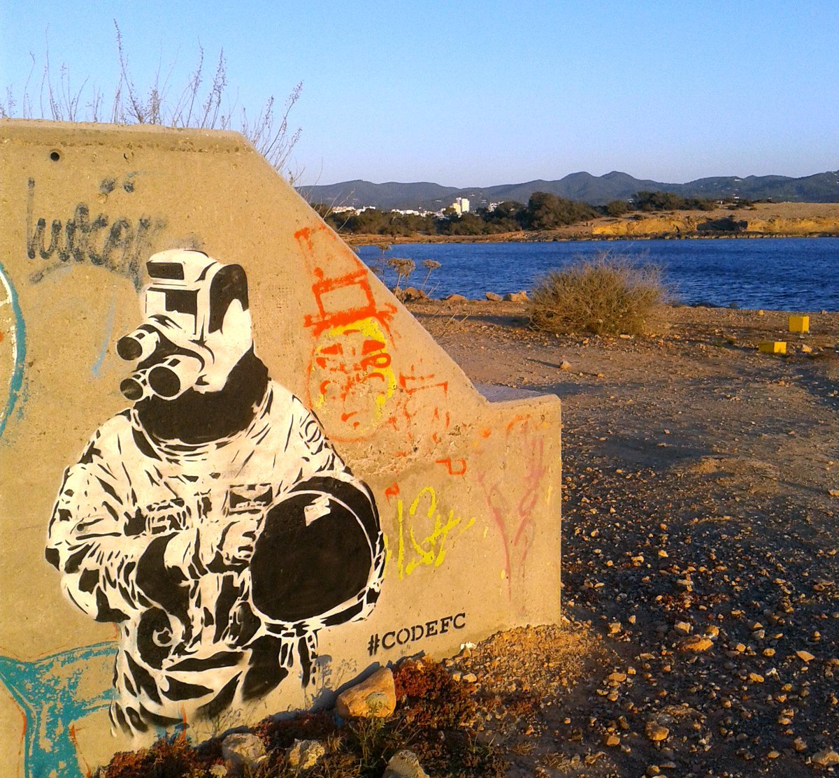 codefcuk's tweet image. ibiza 2015..