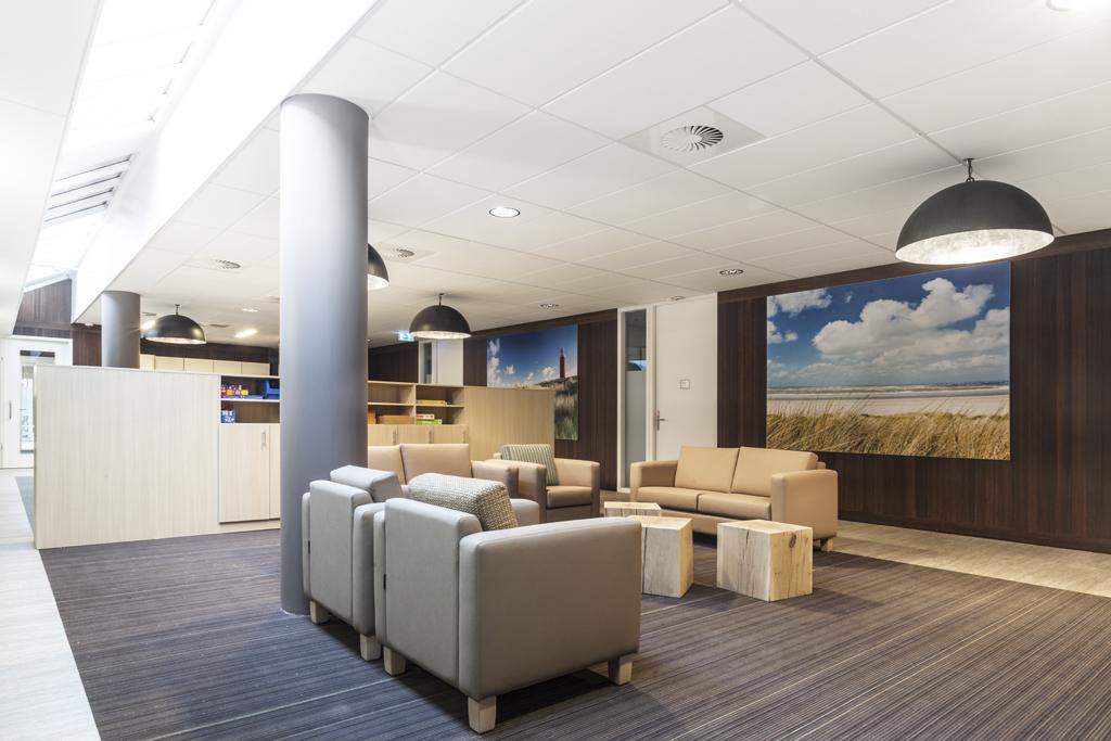 Akoestische Knauf AMF plafondsystemen verbeteren huiselijke sfeer voor bewoners zorglocatie: buff.ly/1TNwThM