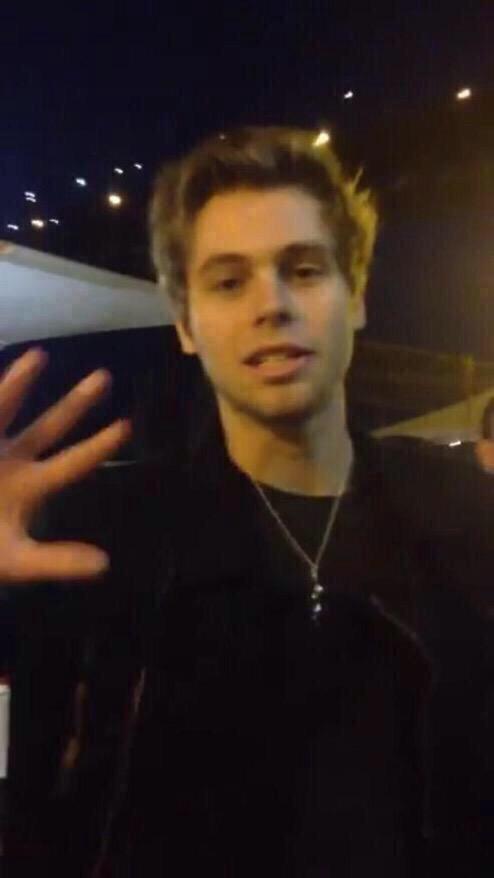 initiction's tweet image. yoooow im Lance. new but not to rp/fl. help me out by RT 'ing this? thanks :) x