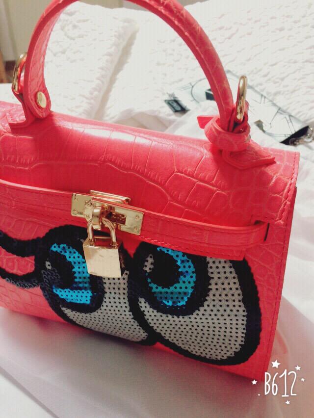 エレガントプレイ ノーモア 財布 人気のファッショントレンド