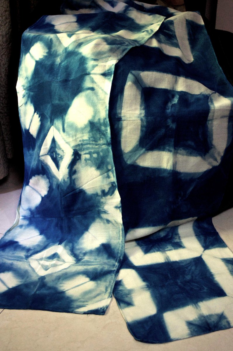 NODEWorkshops's tweet image. #NODEWorkshops presents #shibori #dyeing on #silk with #expert #ShibaniShetty on 29th #august #fashion #textile #art