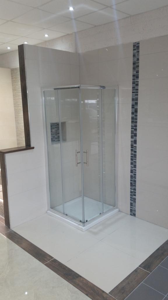 800mm 2 Door Corner Entry Shower Door
&amp; 800mm Low Profile Tray &amp; Waste
€299 inc vat