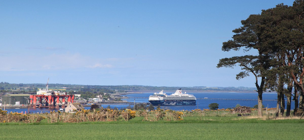 Today is #WorldPhotographyDay, so we thought we'd share one of our favourites... #cromartyfirth #sunshine #cruise