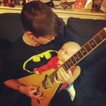 Lexi_B_Tyler's tweet image. @jakearudda : ift.tt/1WEu9ST | #Whileback #niece #rockingout #acoustic #dean