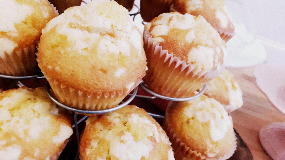 BrauniAlmacen's tweet photo. Buen día!! Miercoles con M de Muffins!! http://t.co/5Sjbe9wbUd