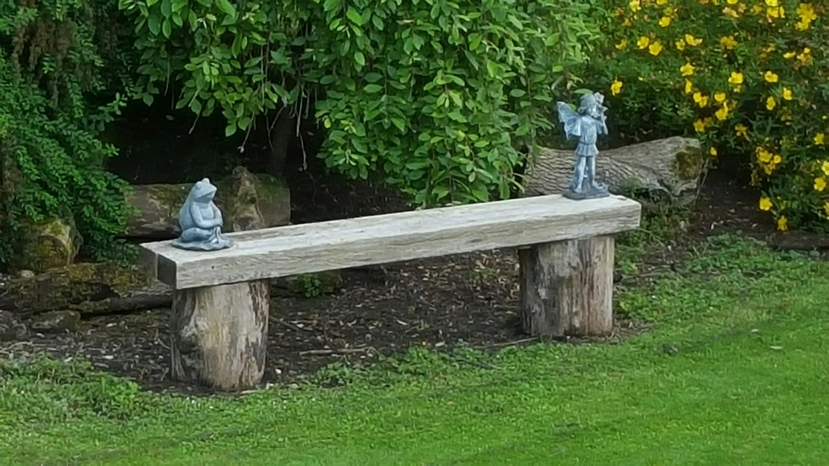 SquiggleFrog's tweet photo. Individually made to fit your perfect family living space outside as well as inside #SquiggleFrogDesigns http://t.co/03Nc94hIUy