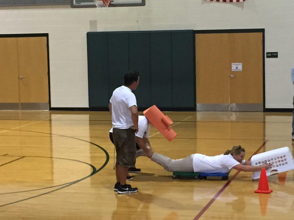 Miss Ward tweet media