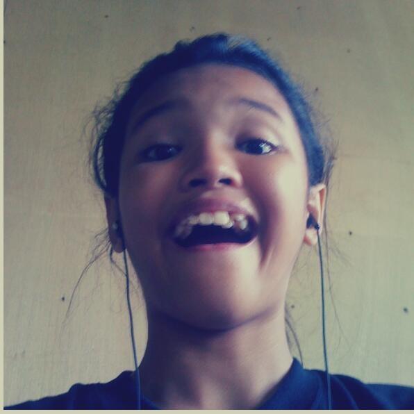 oversexedfeels's tweet photo. #graduatenako ! hahaha http://t.co/fMqPkLWDFF