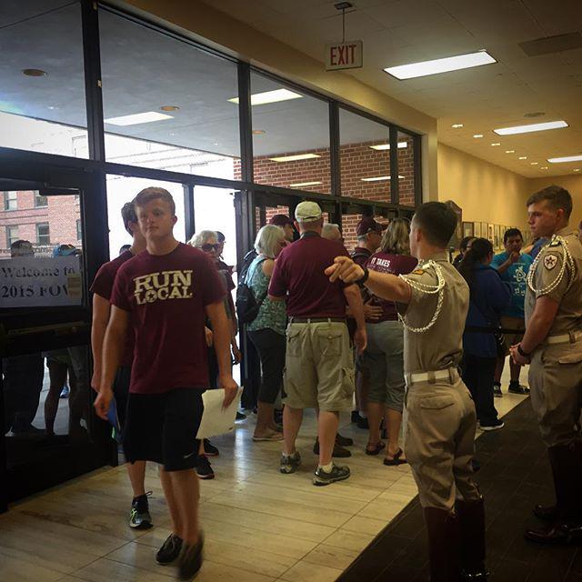 AggieCorps's tweet photo. Fightin' Texas Aggie Class of 2019 has begun Freshman Orientation Week #FOW #TAMU19 http://t.co/bXkjmSKCK7 http://t.co/b2Jg4h1GgS