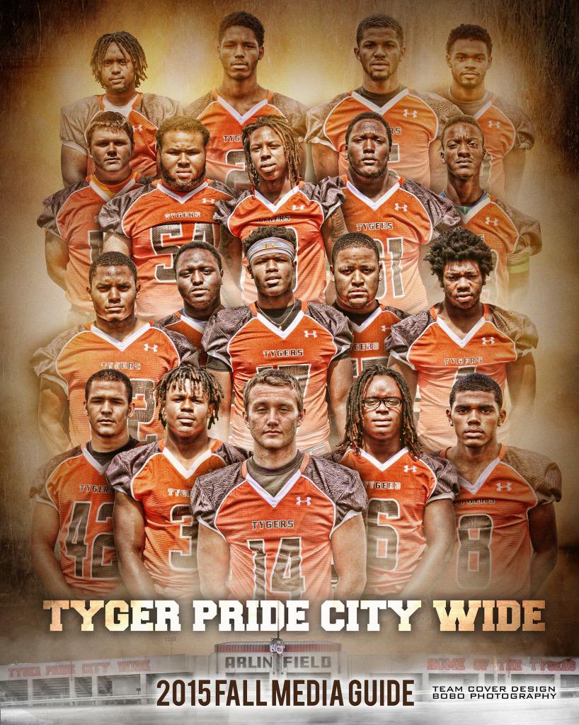 TYger_Football's tweet photo. 2015-2016 TYger Football Senior Class!! #Tygernation #TeamTyger http://t.co/XC3fUEyoWR