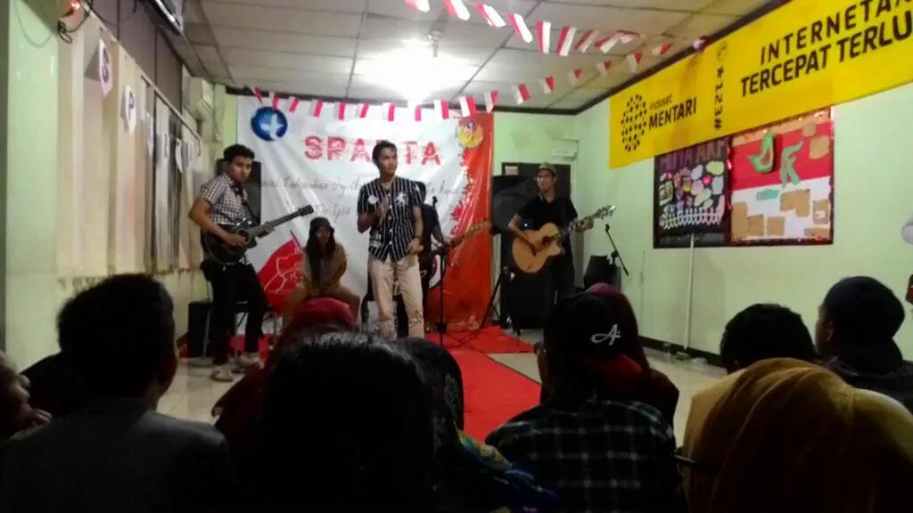 Terimakasih <a href="/paris_band/">PARIS Official</a> yang telah berpartisipasi dalam acara SPARTA. PECAAAAAAAH!!!!!