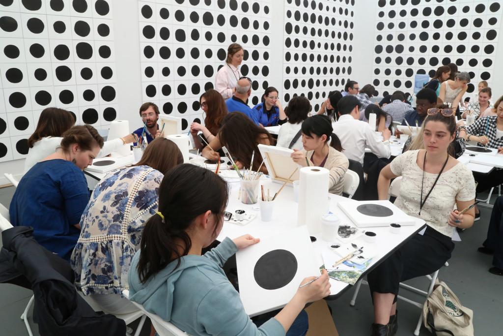 theculturefiles's tweet image. Jonathan Horowitz is looking for people to paint dots. bit.ly/1JiOPpp #art #swissinstitute #160dots