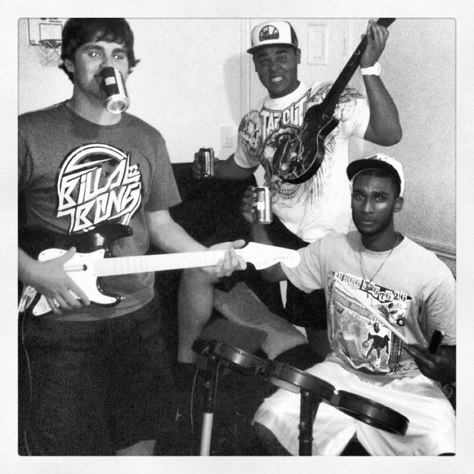 Cocoa_Papi_'s tweet photo. @JRevisIsland @HeyImJohann #SQUUAAAAAD! ππ it ain't gotta be Thursday for a throwback! http://t.co/5ocnfIWnKs
