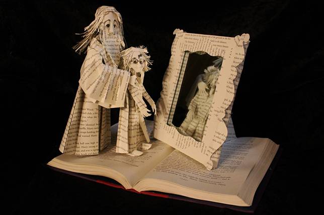 LlewellynBooks's tweet photo. Beloved literary characters are brought to life in these works of paper art! Take a look: http://t.co/3gQ3hqpnkW http://t.co/4z9MkU3HhW