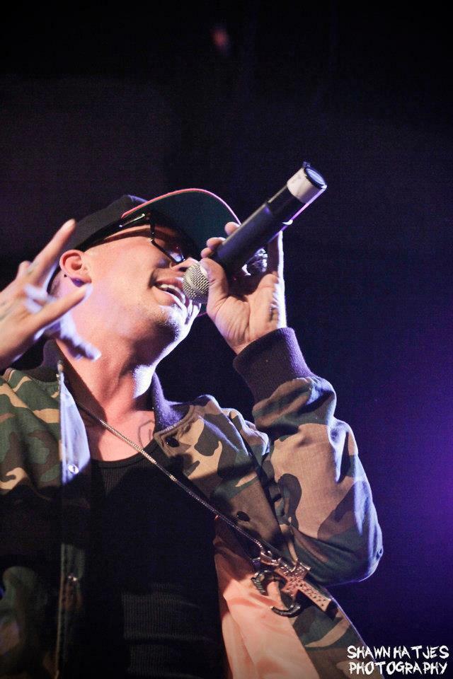 ChrisReneITALY's tweet photo. Chris Rene e' di nuovo su Twitter 
Follow his new account @CRPurepure 
#newmusiccomingsoon #italy http://t.co/XfYRWwtjqE