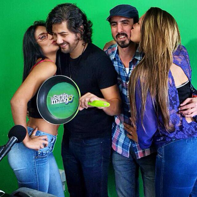 equilivremusic's tweet image. #EquilivreenIbarra #PAPEL #polarizando @oyefm #lasartenporelmango #rock #pop #musica #chicas